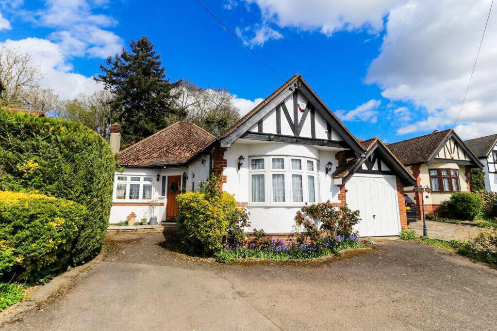 Georges Wood Road, Brookmans Park 