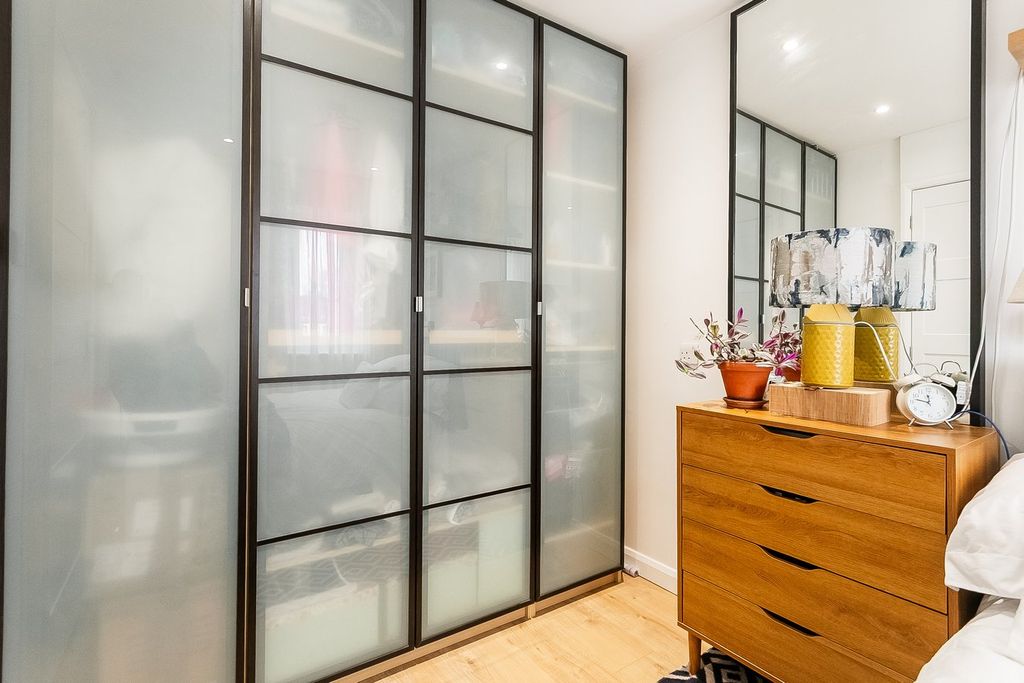 Additional image 9 of 1 bed flat for saleLaichpark Place, Edinburgh EH14