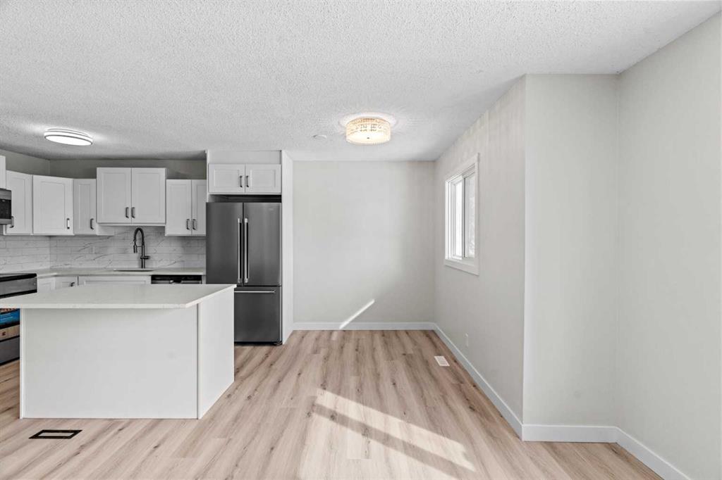Additional image 5 of 937 Marcombe Drive NE, Calgary, AB, T2A 3H2