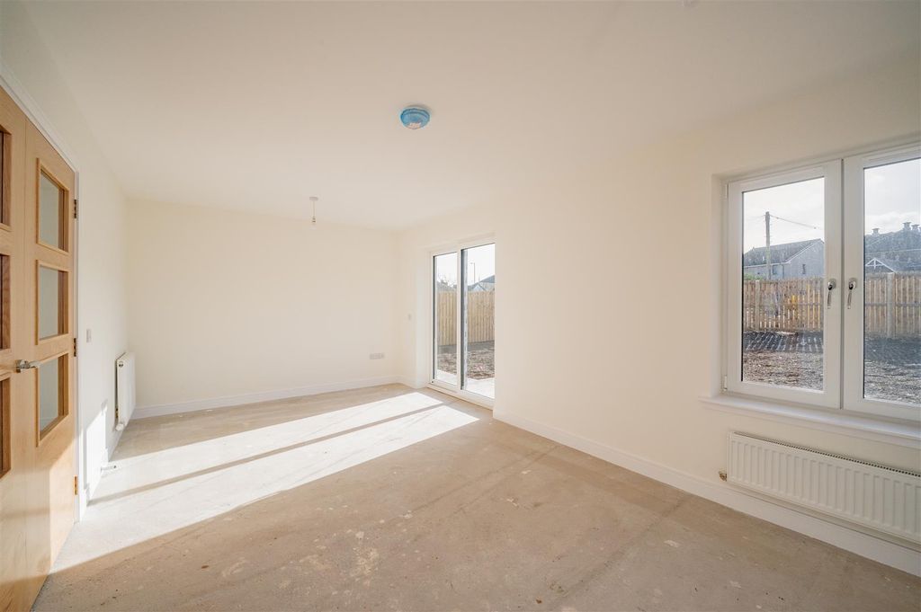Additional image 2 of 3 bed property for saleNewtyle Lane, Dundee DD3