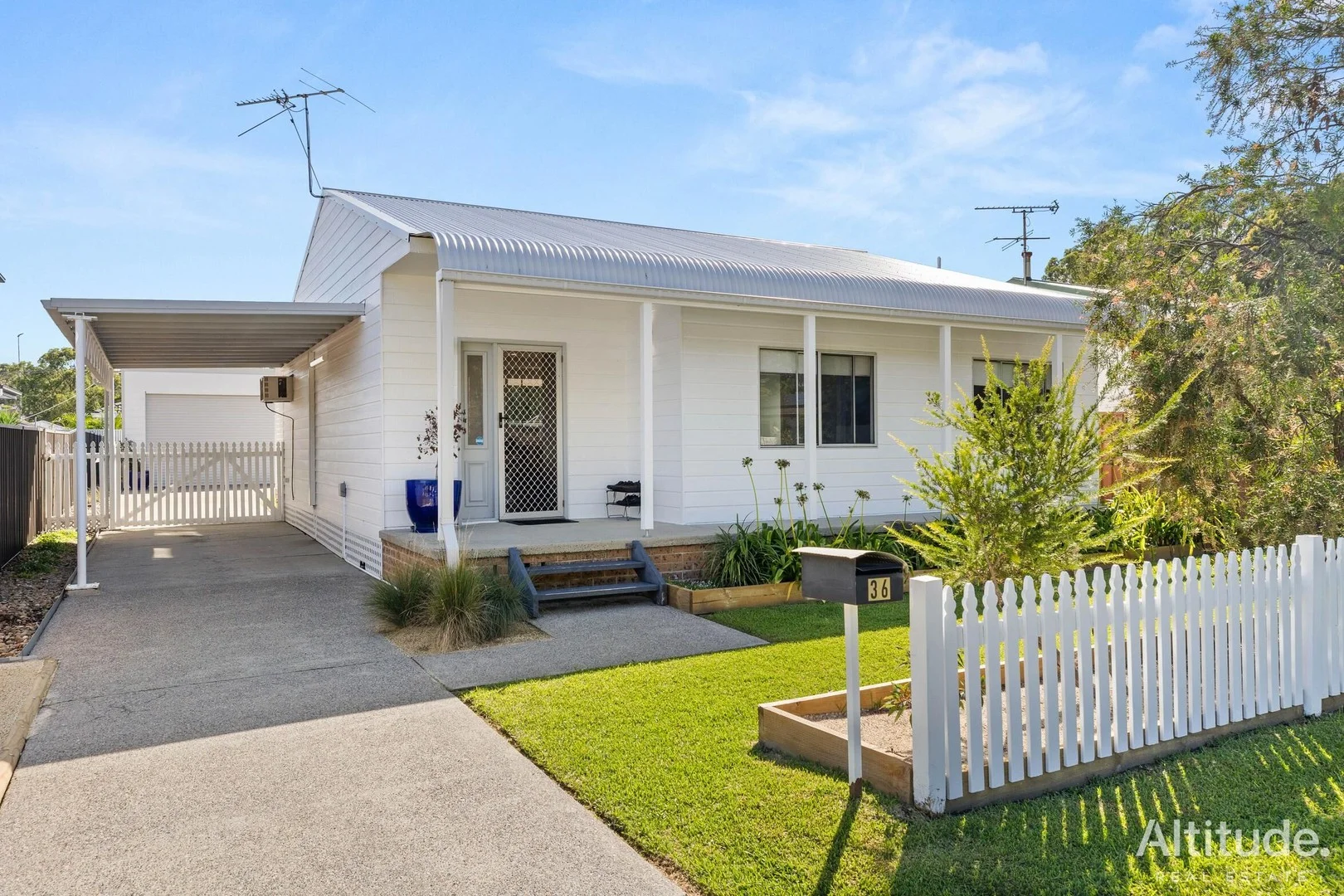 36 St Johns Drive, Croudace Bay NSW 2280