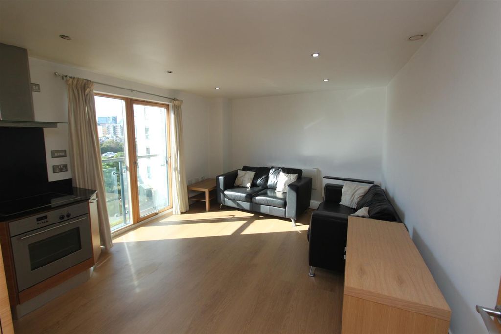 1 bed flat for saleMackenzie House, Leeds Dock LS10