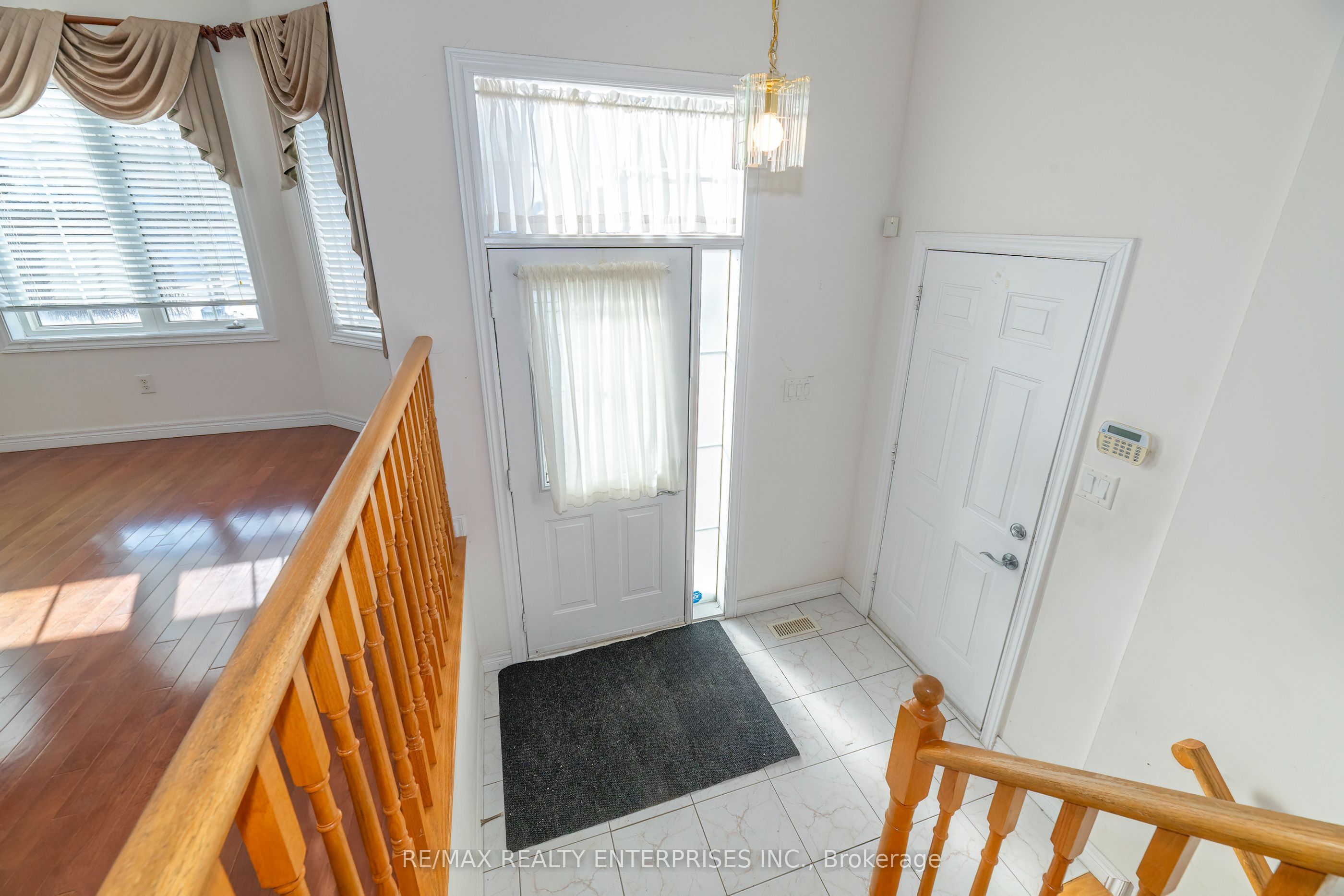 Additional image 3 of 802 Coldstream Drive, Oshawa, ON, L1K 2Z3