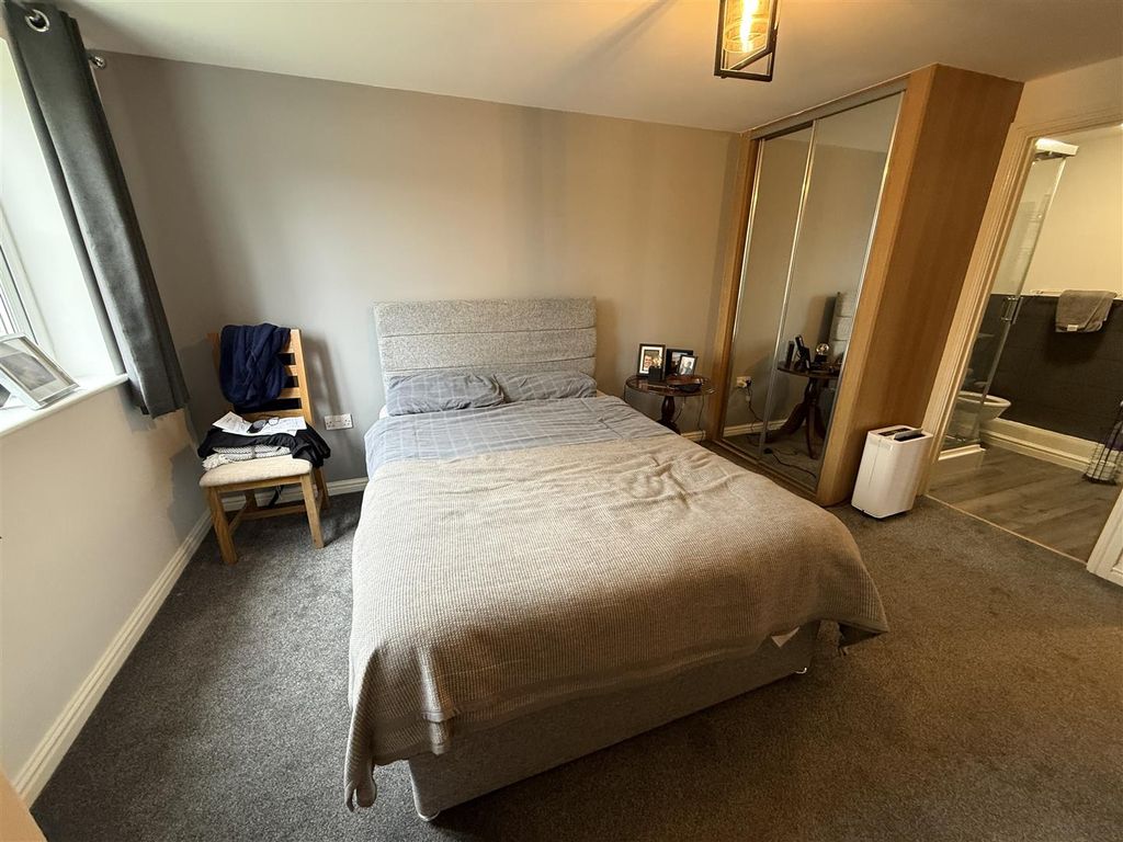 Additional image 15 of 2 bed flat for saleRhodfa'r Ceffyl, Ffoslas, Kidwelly SA17