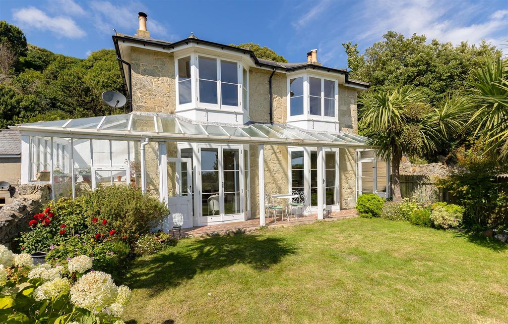 4 bed property for saleBonchurch, Isle Of Wight PO38