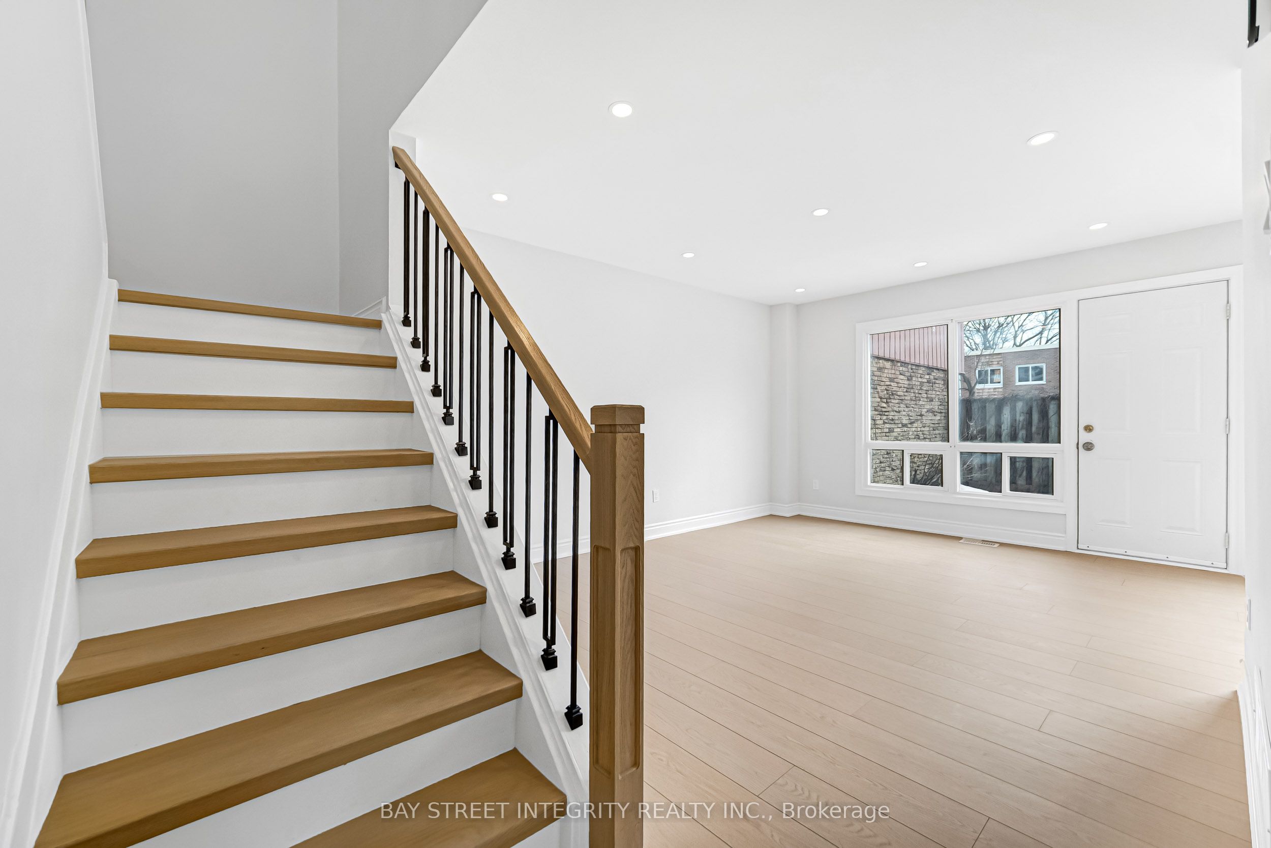 Additional image 4 of 41 Elsa Vine Way, Toronto, ON, M2J 4H8