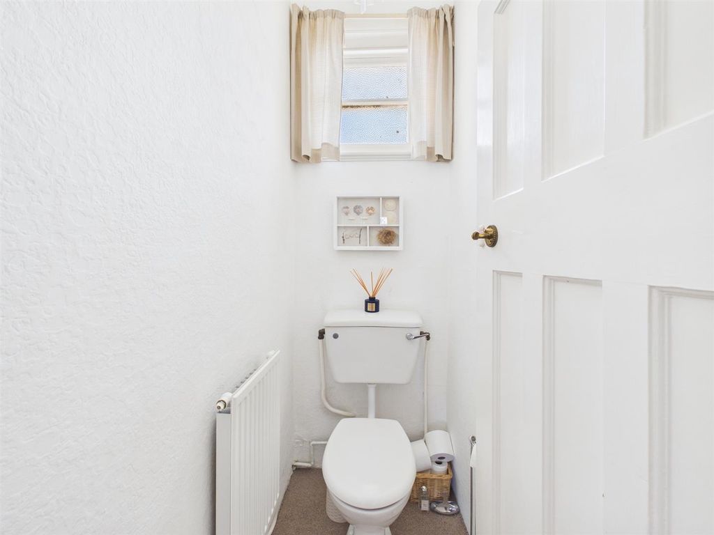 Additional image 11 of 3 bed flat for saleLougher Gardens, Porthcawl CF36