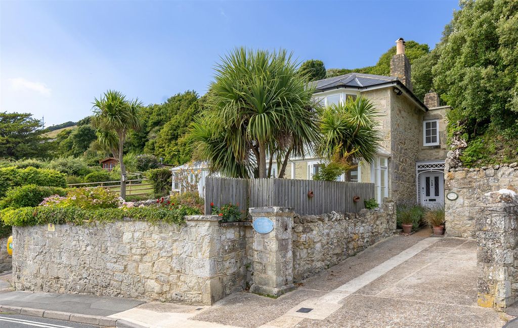 Additional image 3 of 4 bed property for saleBonchurch, Isle Of Wight PO38