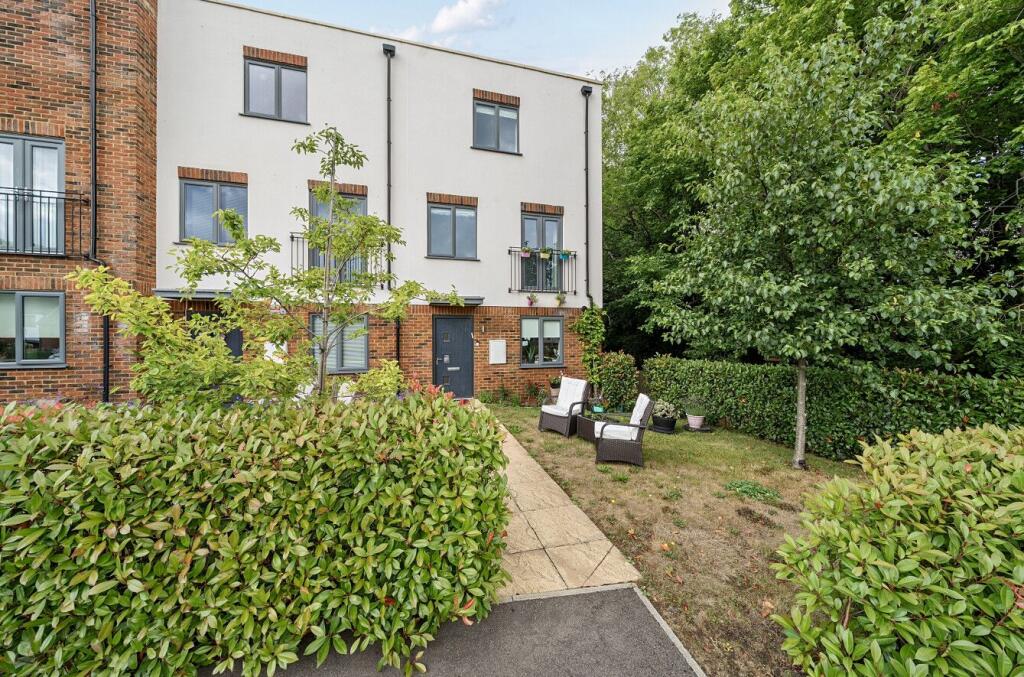 Leaside Close, Welwyn Gaden City, AL8