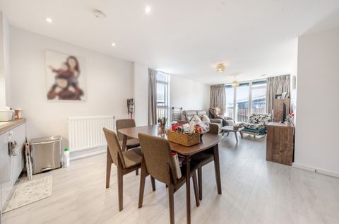 Emmanuel House, Lilywhite Drive, Cambridge CB4