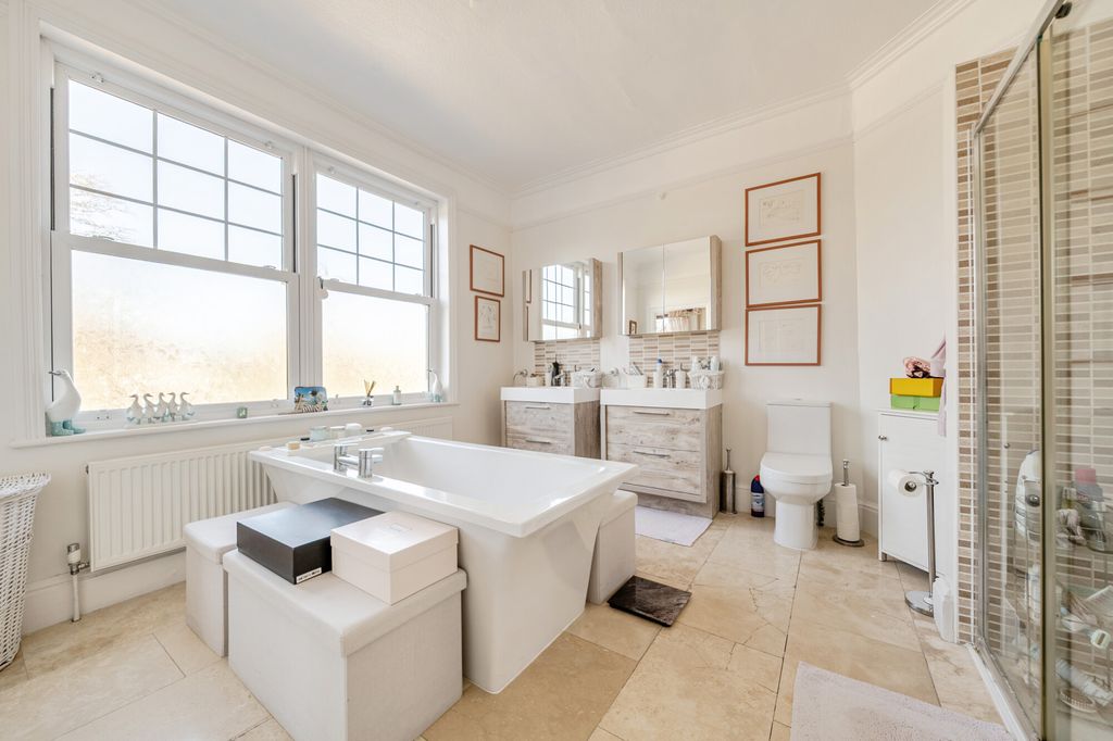 Additional image 4 of 6 bed detached house for saleLyonsdown Avenue, New Barnet EN5