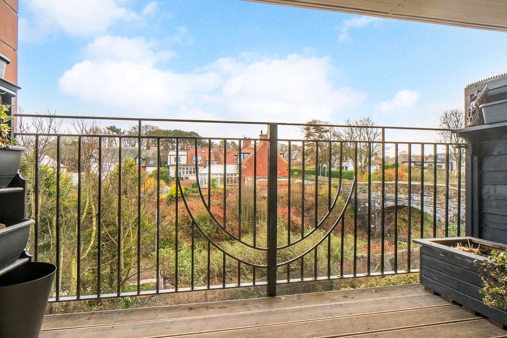 Additional image 7 of 3 bed flat for sale40 Ibris Place, North Berwick EH39