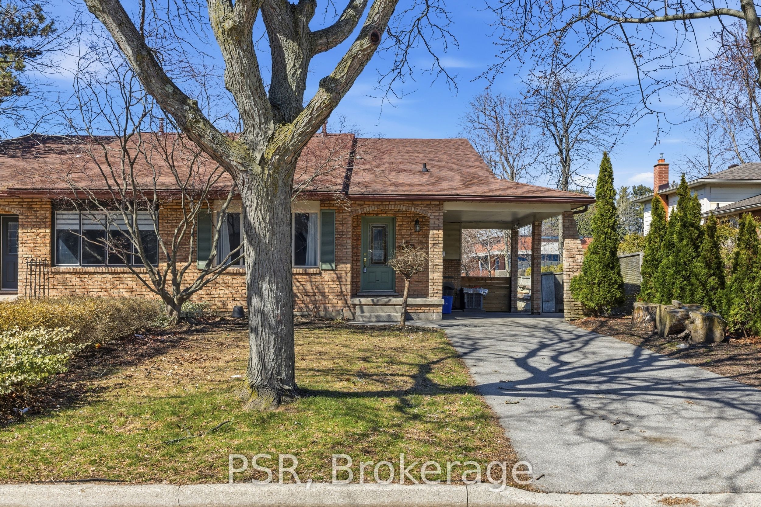 577 Tuscarora Drive, Hamilton, ON, L9G 3N9