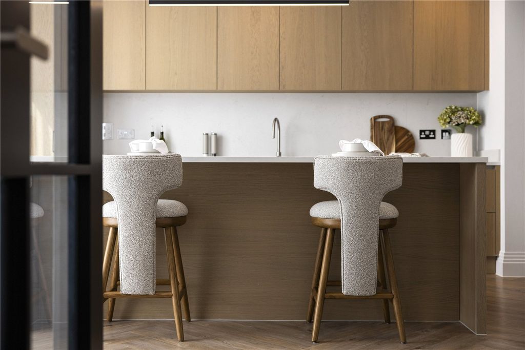 Additional image 7 of 3 bed flat for saleMadeira Walk, Ascot, Berkshire SL5