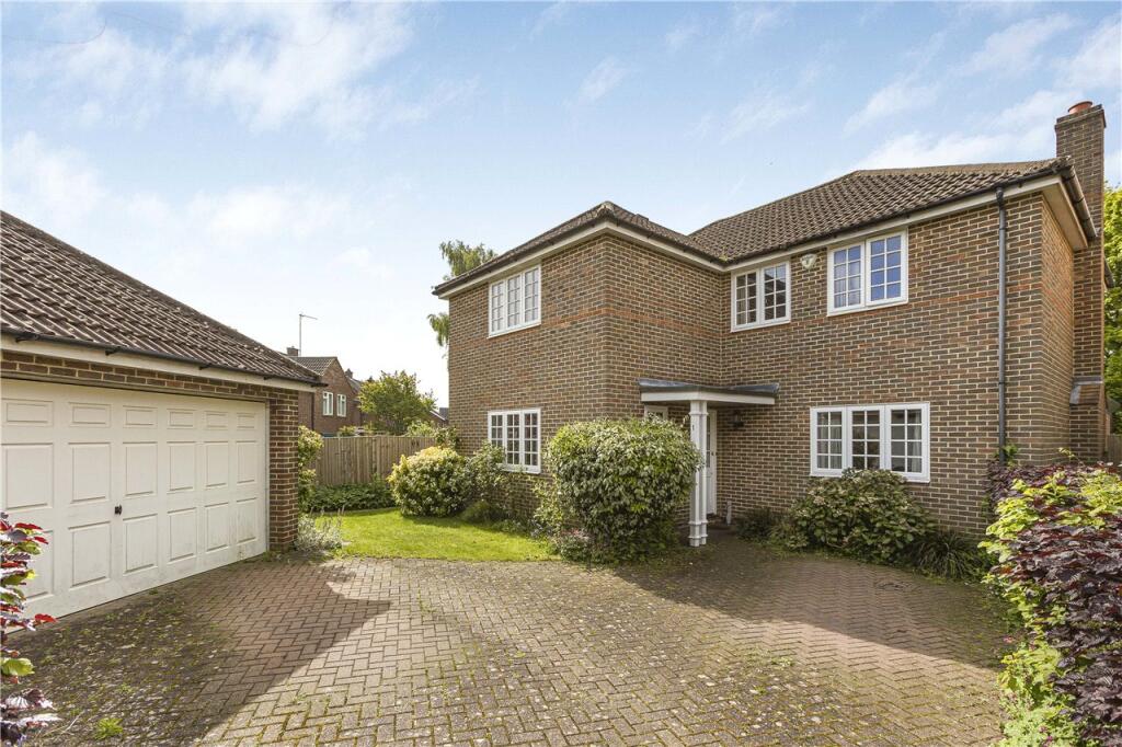 Scotts View, Welwyn Garden City, Hertfordshire, AL8