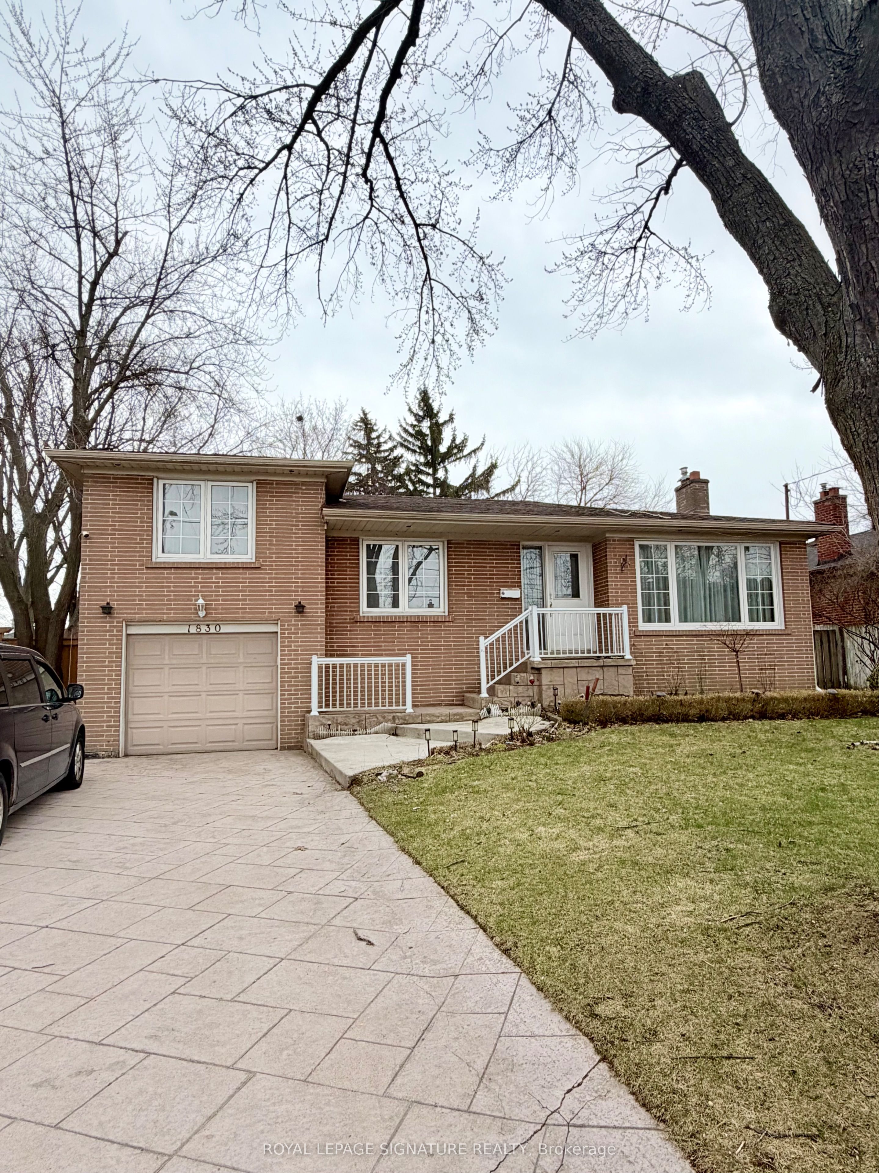 1830 Christopher Road, Mississauga, ON, L5J 2K8