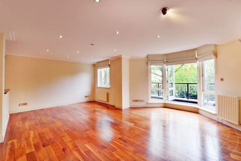 Kidderpore Avenue, Hampstead, London NW3