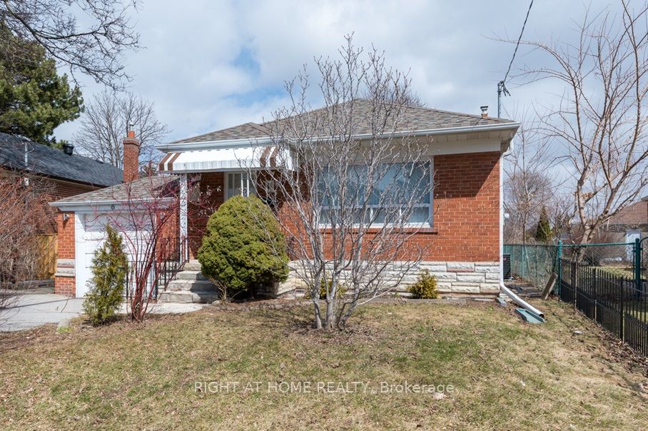6 Bellvare Crescent, Toronto, ON, M1R 2M9