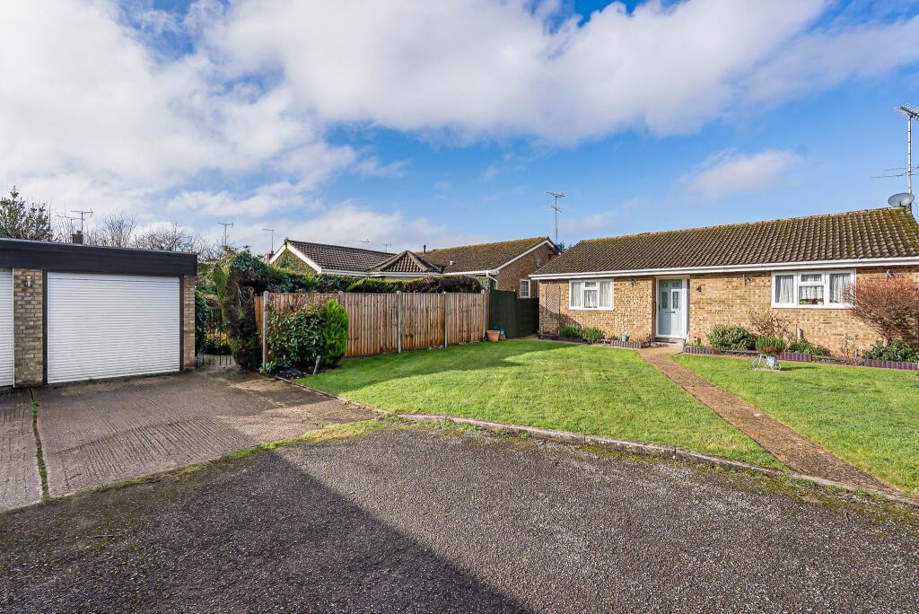 Alderman Close, Welham Green, AL9