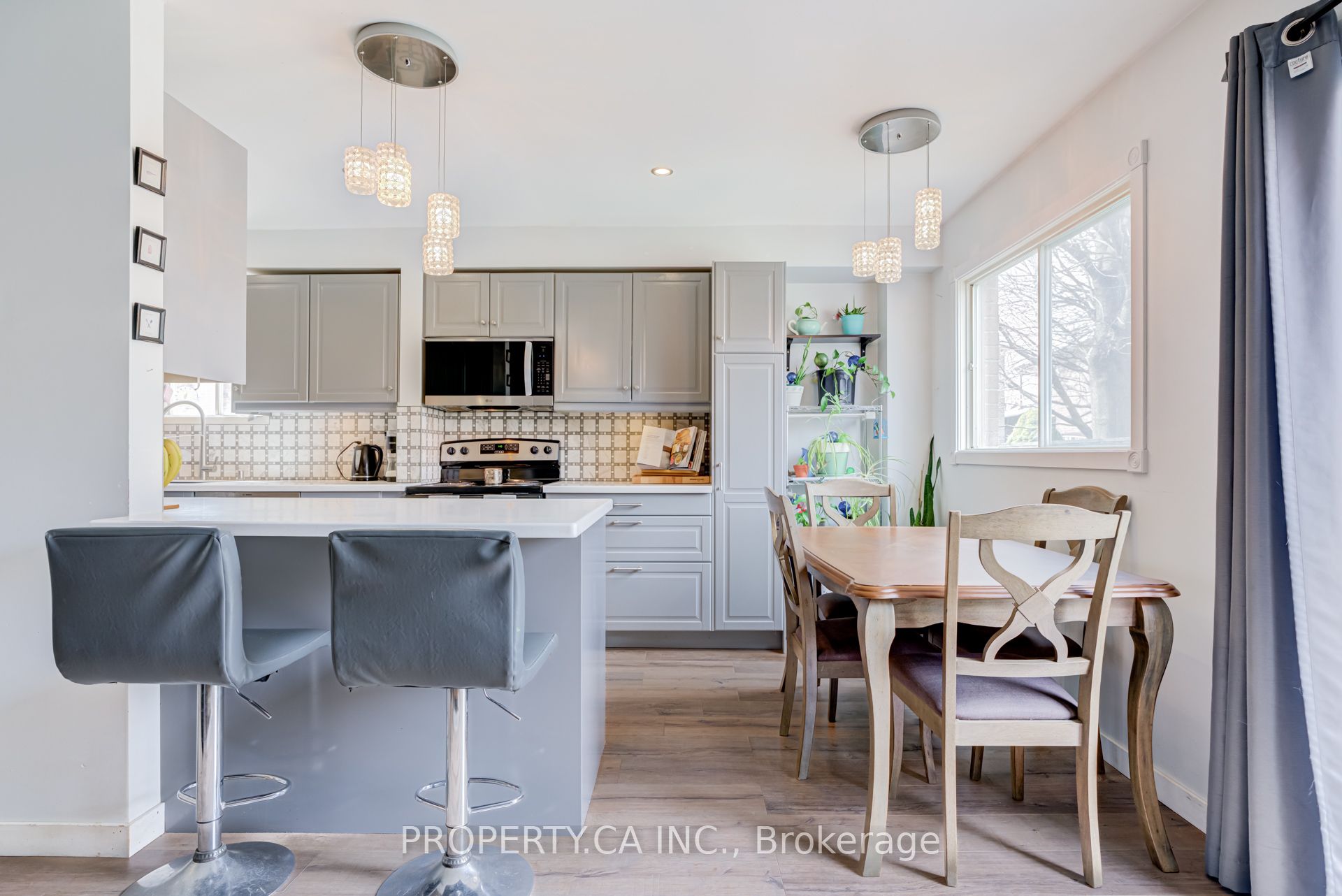 6 Hendley Drive, Ajax, ON, L1T 2C6 photo 5