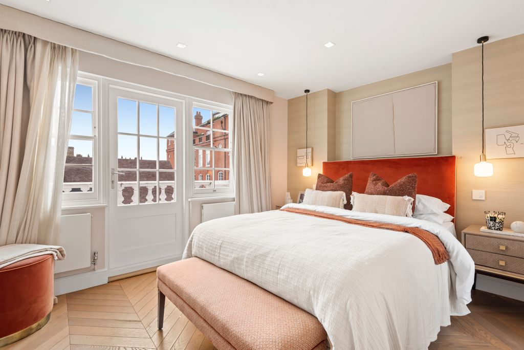 Additional image 7 of 4 bed terraced house for saleGlebe Place, London SW3