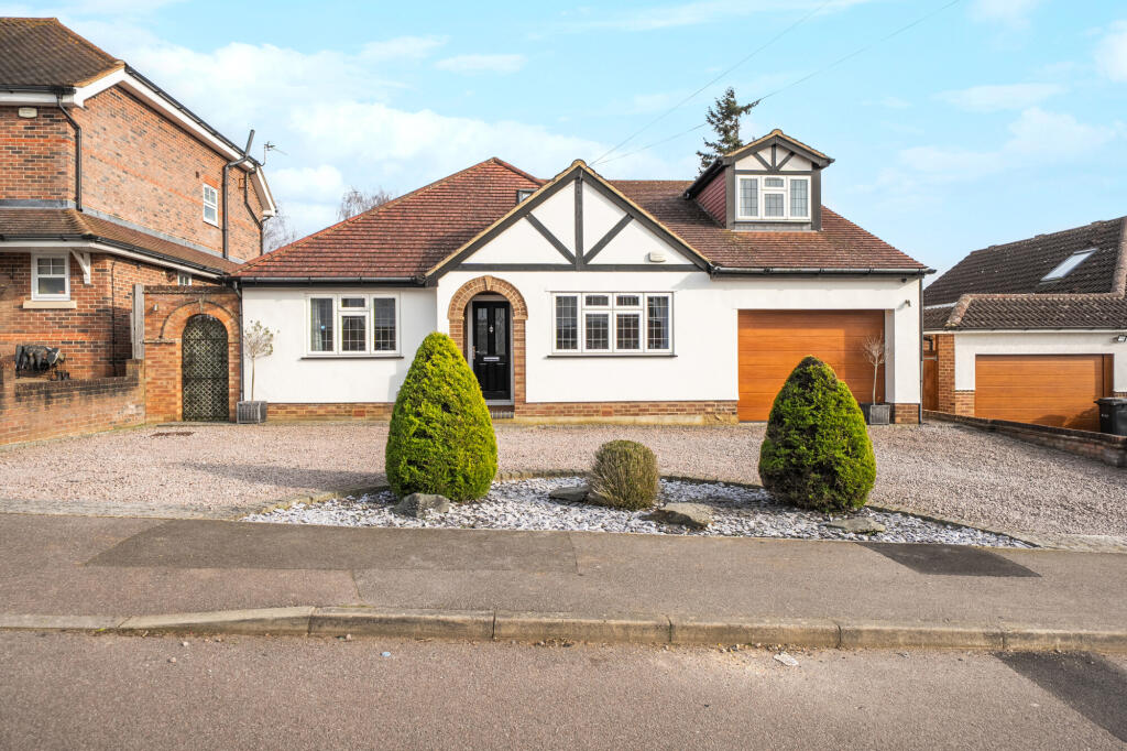 Pipers Avenue, Harpenden, AL5