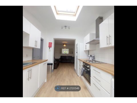 Seventh Avenue, Bristol BS7
