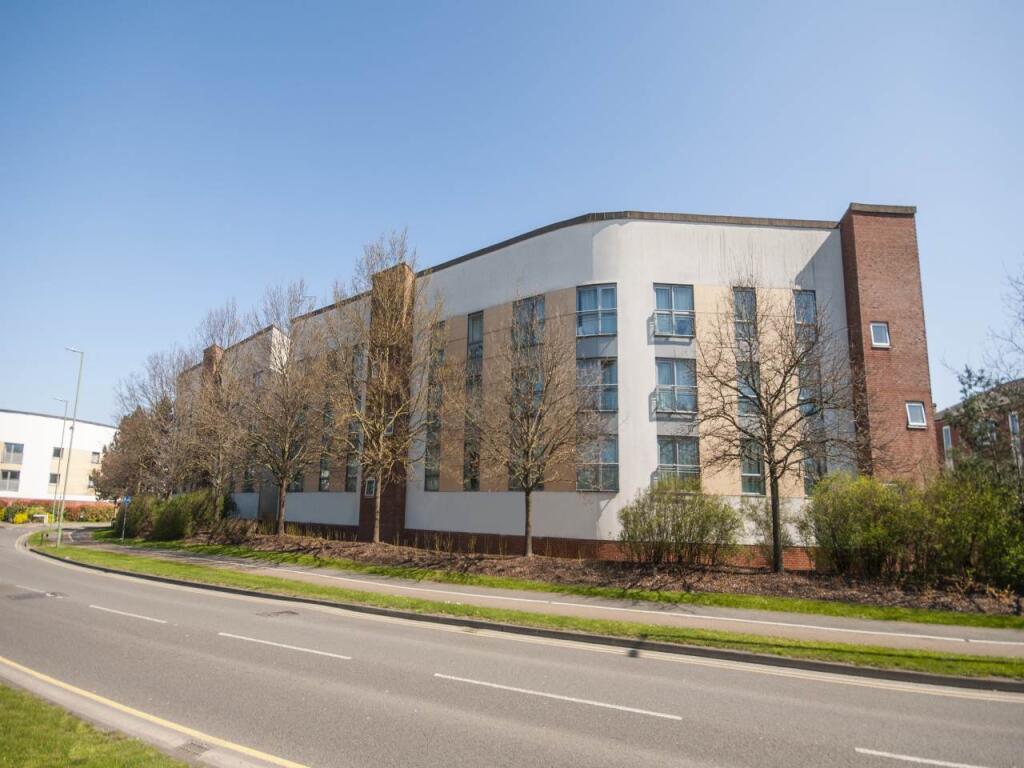 Aviation Avenue, Hatfield, Hertfordshire