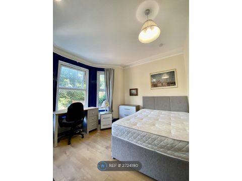Portswood Road, Southampton SO17, Room to rent