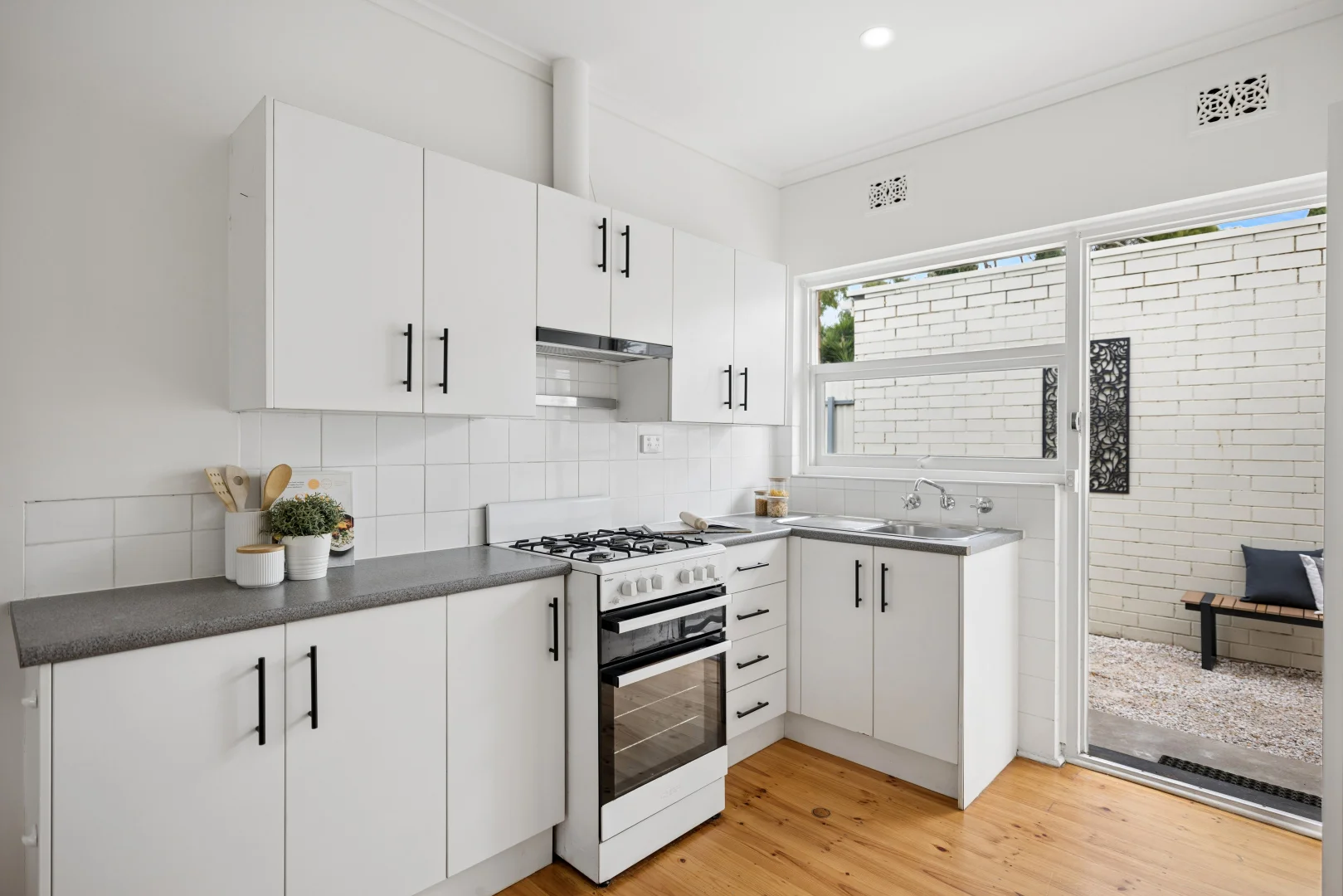 Additional image 6 of 4/116 Military Road, Henley Beach South SA 5022