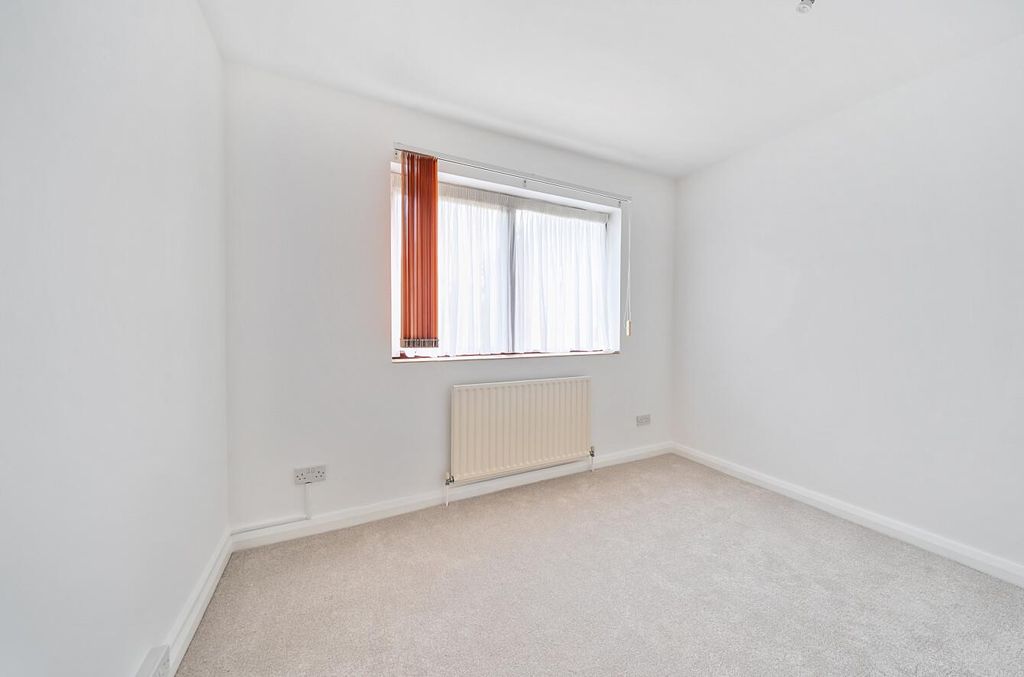 Additional image 14 of 3 bed detached bungalow for saleMaryrose Way, Whetstone N20