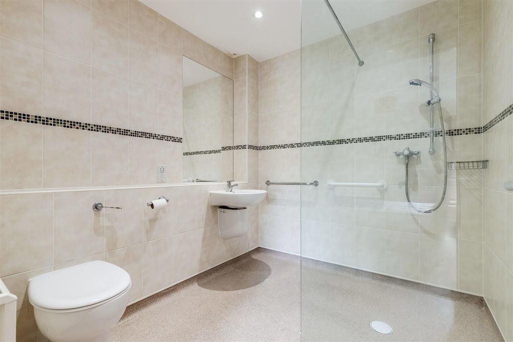 Additional image 10 of 1 bed flat for saleValley Drive, Ilkley LS29