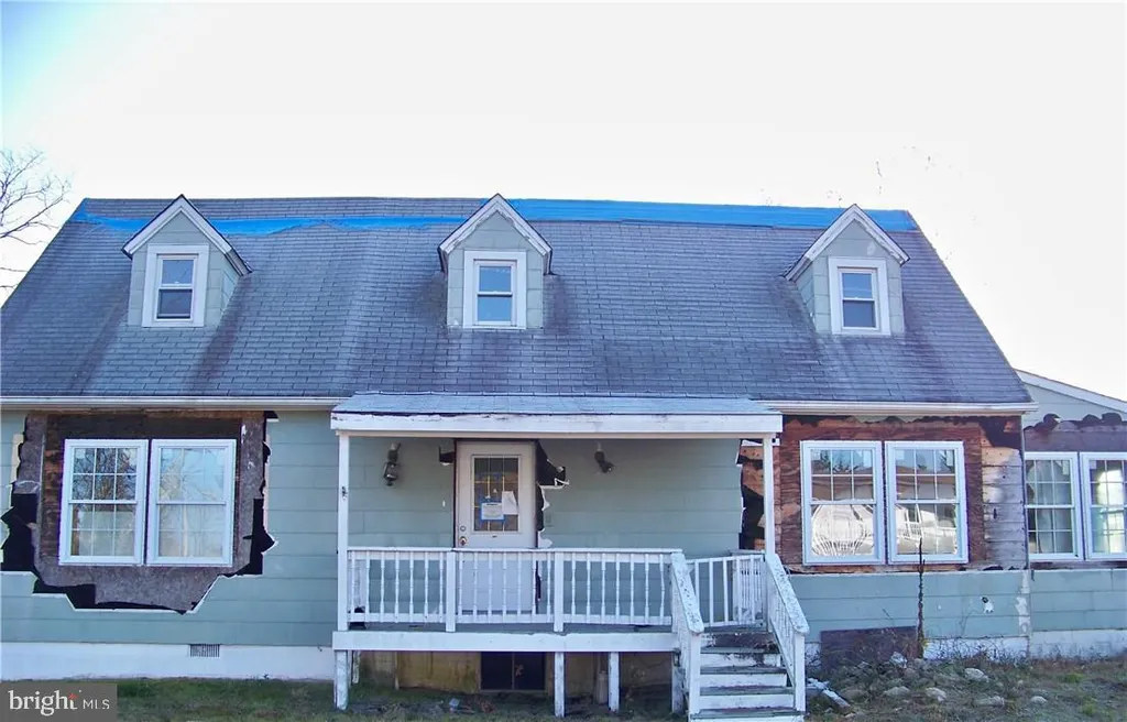 17 Jennings Road, Manahawkin, NJ 08050