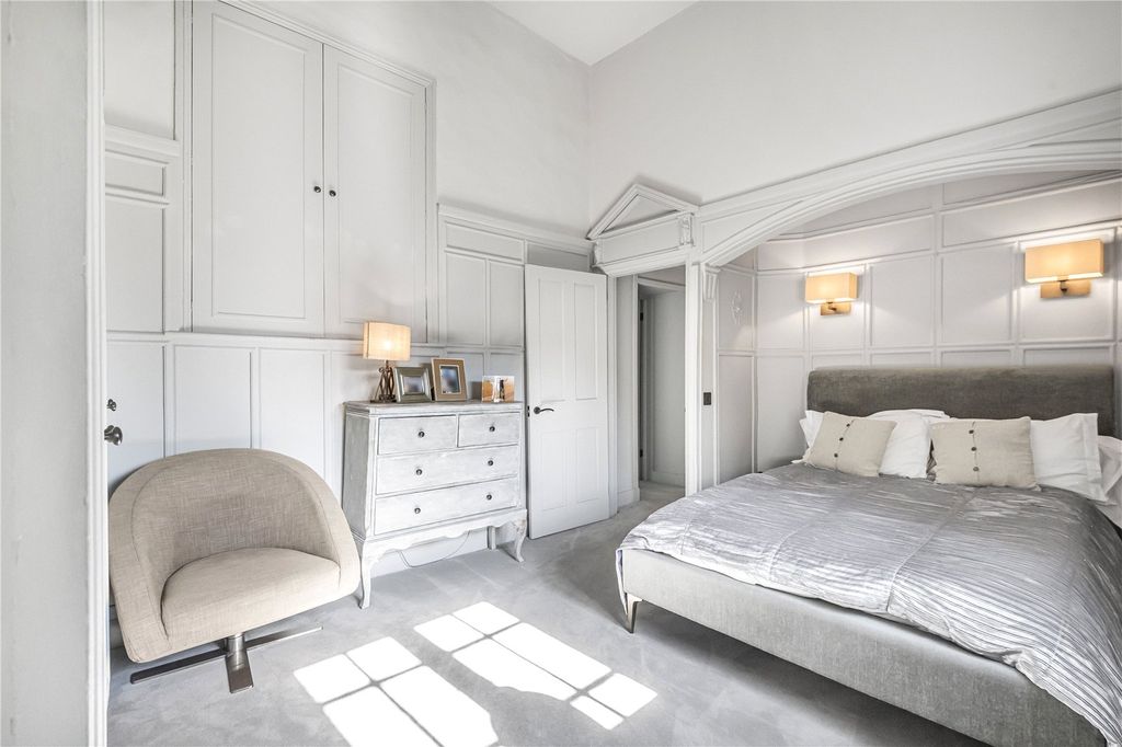 Additional image 22 of 6 bed detached house for saleHigh Street, Hurley, Berkshire SL6