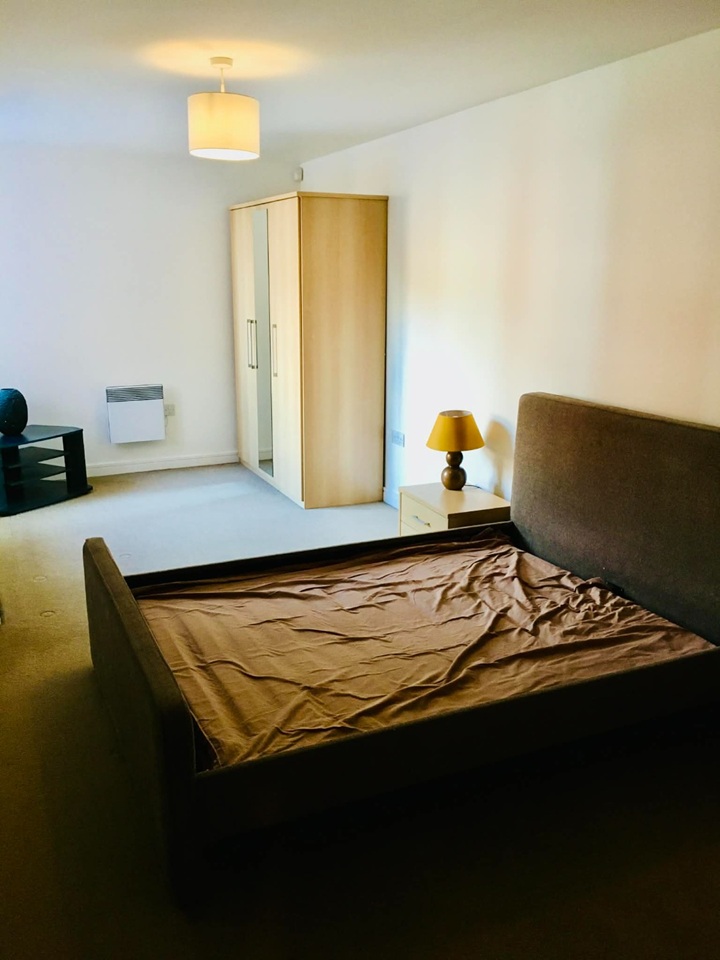 2 Bed Flat, Dyche St, M4, N1 7GU photo 3