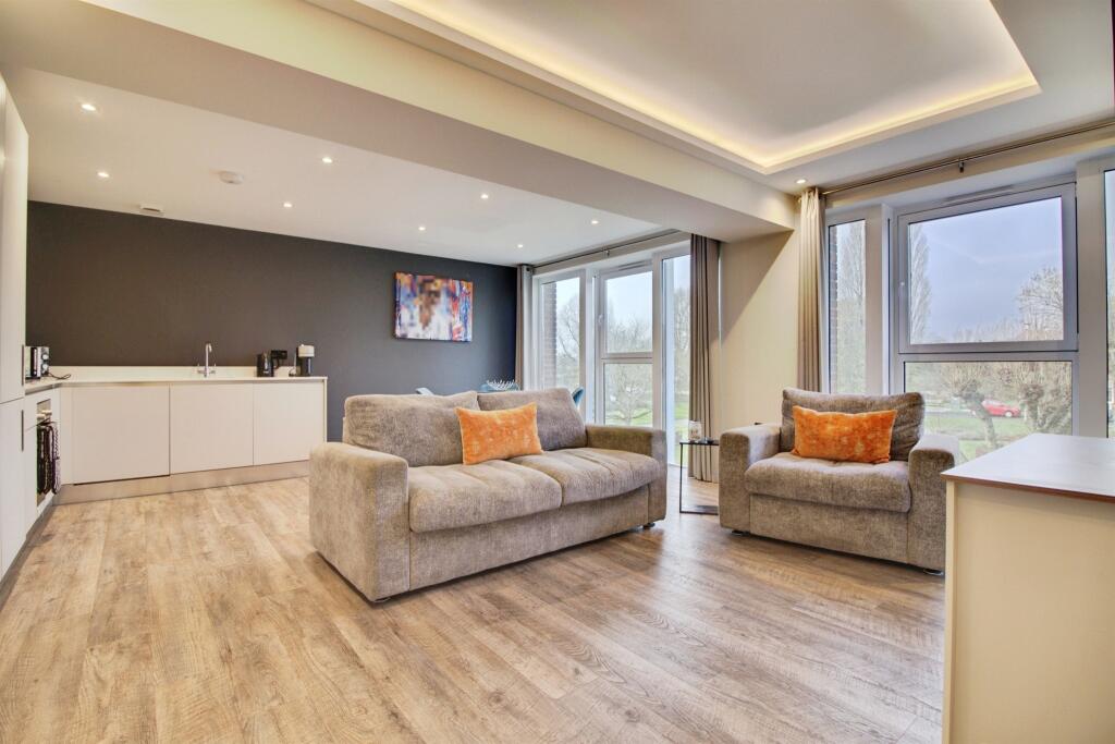 Additional image 2 of Parkway, Welwyn Garden City
