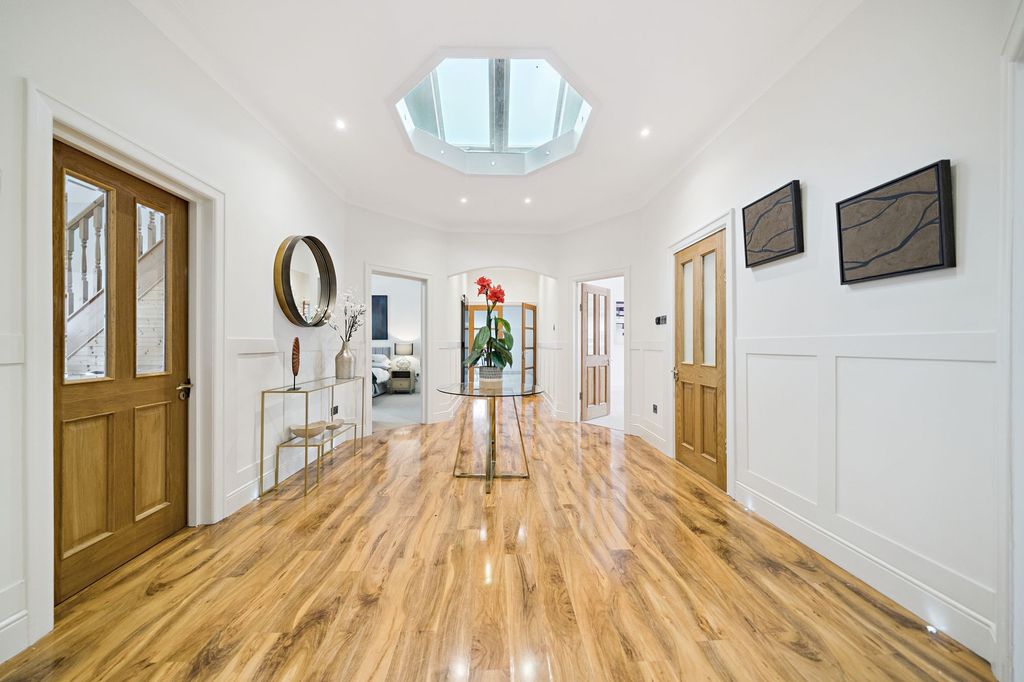 Additional image 2 of 3 bed detached bungalow for saleAyr Road, Newton Mearns G77