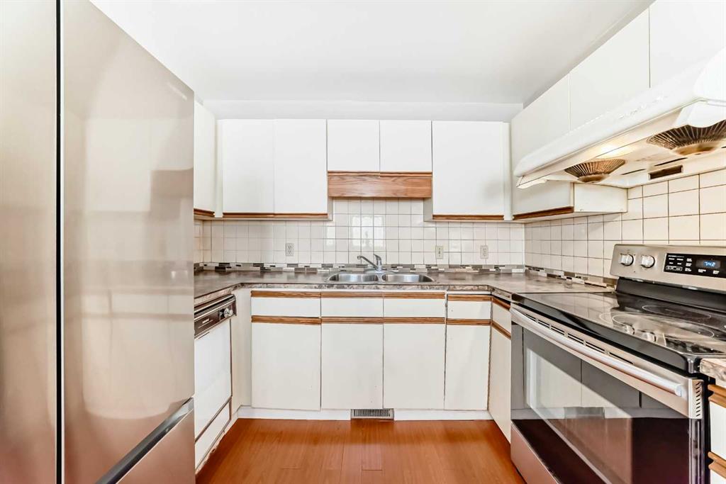 Additional image 5 of 1011 17a Street NE, Calgary, AB, T2E 4V2