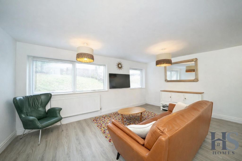 Additional image 6 of 2 bed flat for saleBadgers Bank Road, Sutton Coldfield B74