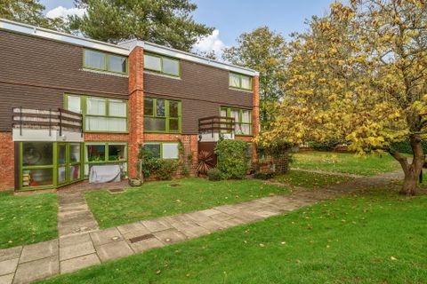 West Reading, Prospect Park, Berkshire RG30