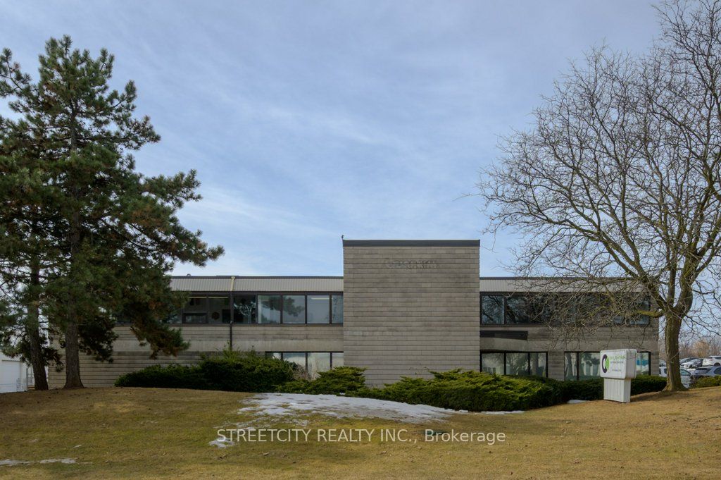 Additional image 2 of Ground Floor-916 Gateway Drive, Burlington, ON, L7L 5K7