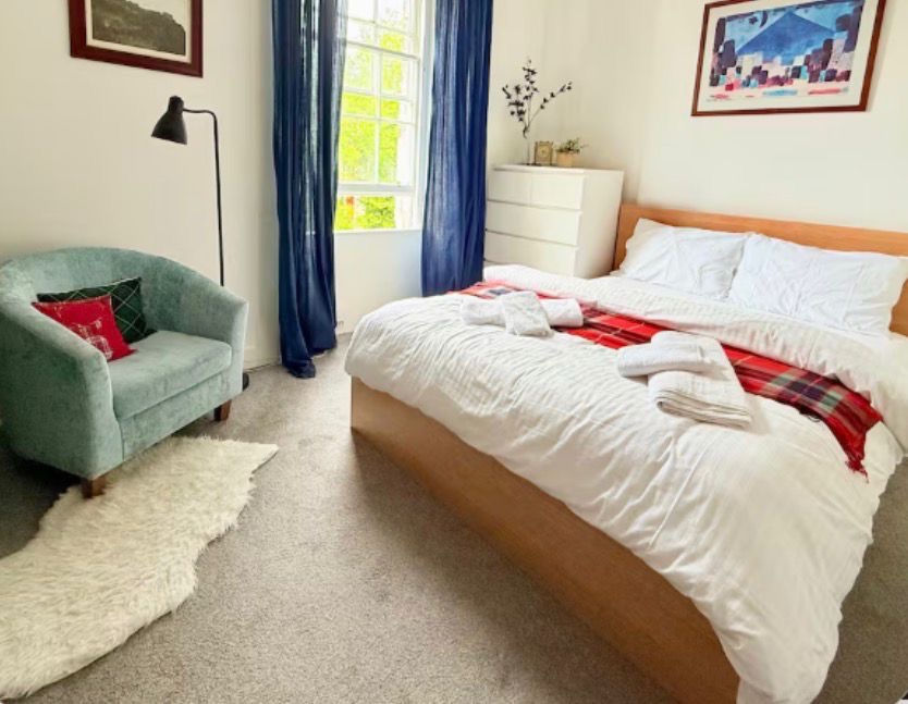 4 Bed Flat, Montague Street, EH8, N1 7GU photo 4
