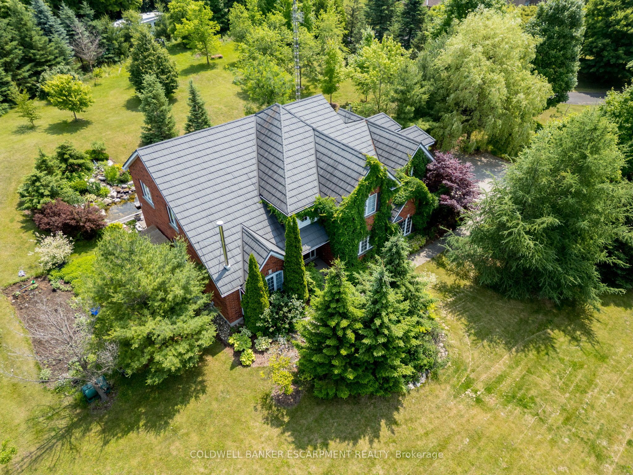 3 Morgan Drive, Halton Hills, ON, L7J 2L7