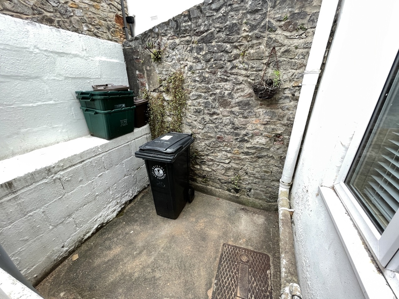 3 Bed Terraced House, Worrall Road, BS8, N1 7GU photo 5