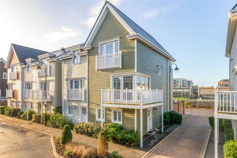 Maine Street, Reading, Berkshire RG2
