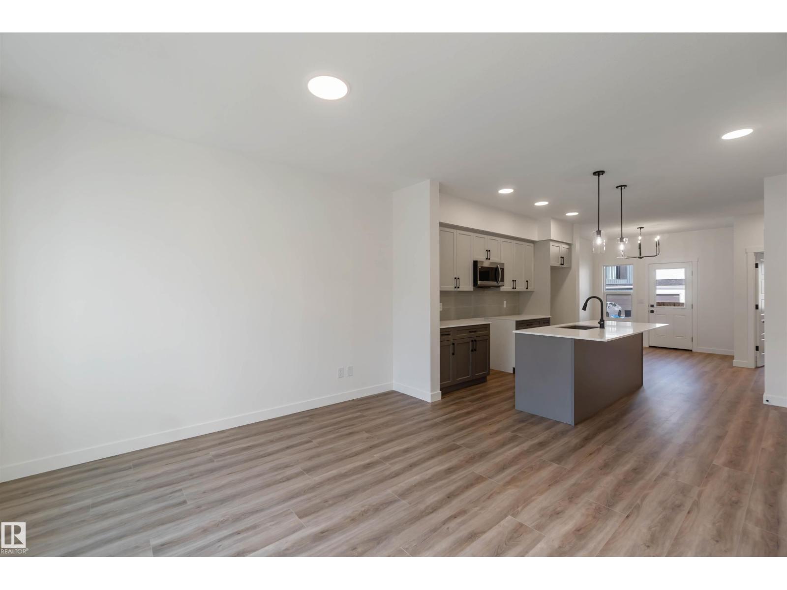 Additional image 4 of 20635 43 Avenue NW, Edmonton, AB, T6M3E3