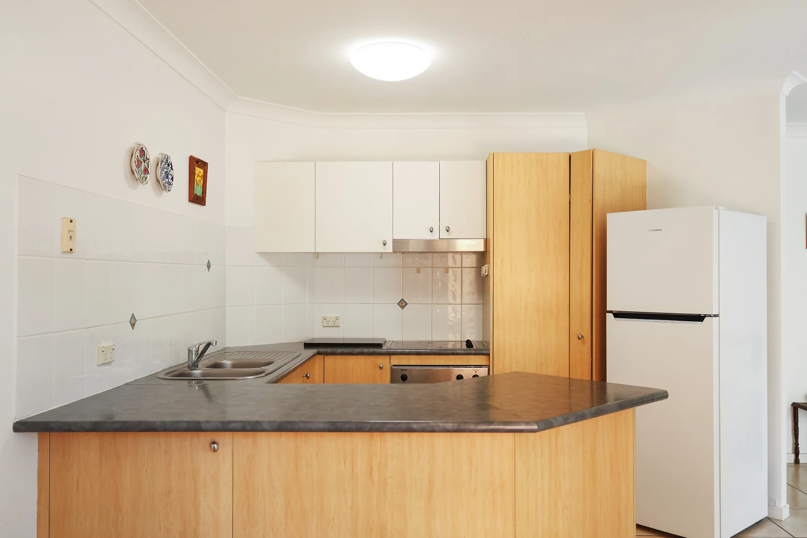 Additional image 8 of 2/89-91 Bayview Street, Runaway Bay QLD 4216