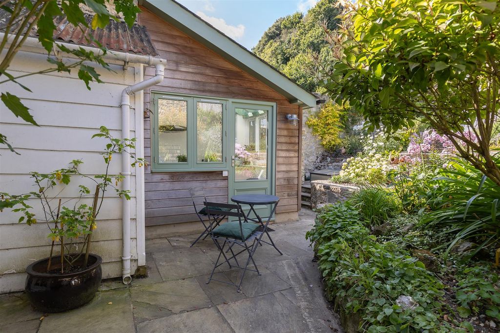 Additional image 27 of 4 bed property for saleBonchurch, Isle Of Wight PO38