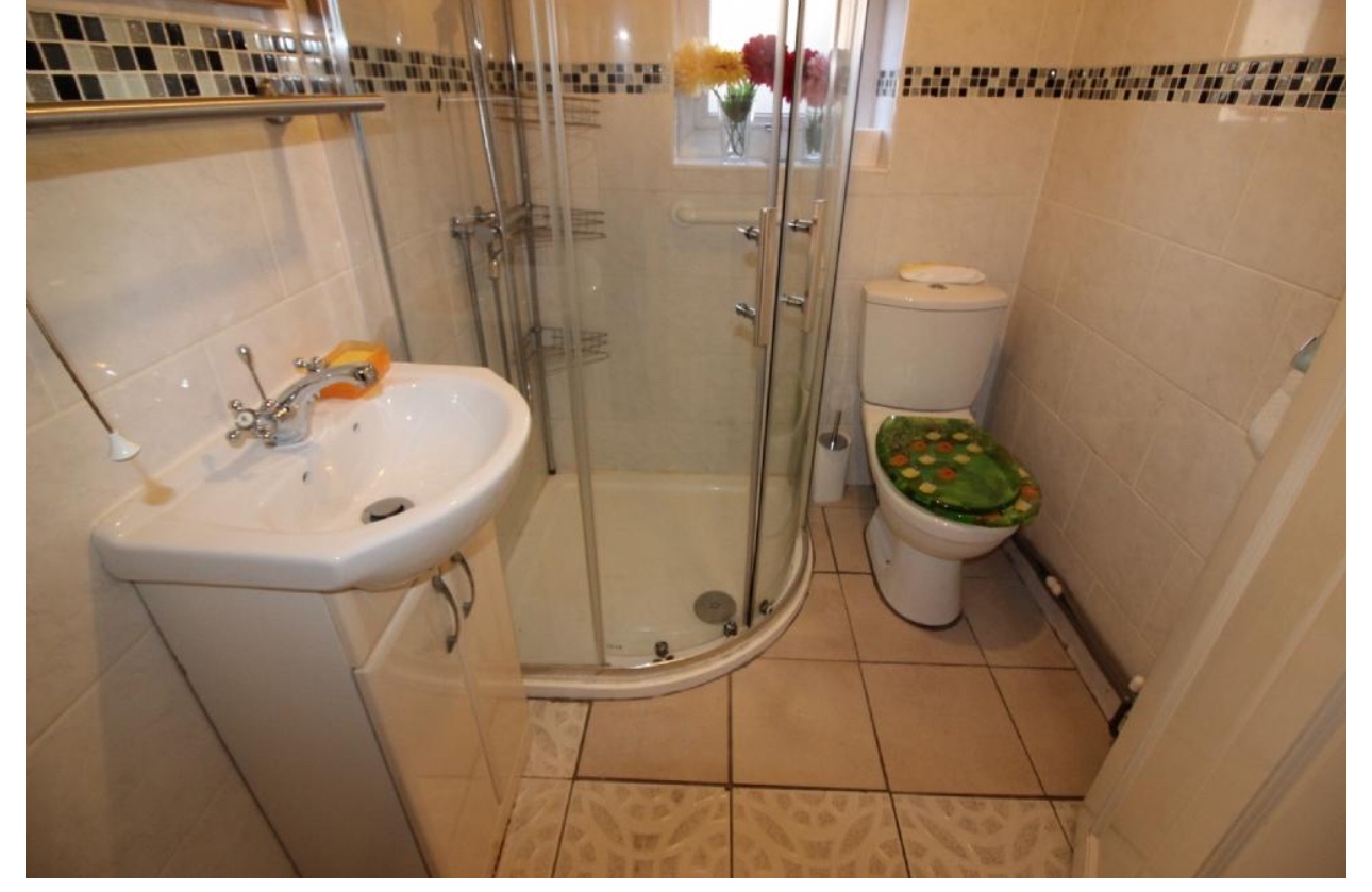 Room in a Shared House, Grange Rd, B6, N1 7GU photo 3