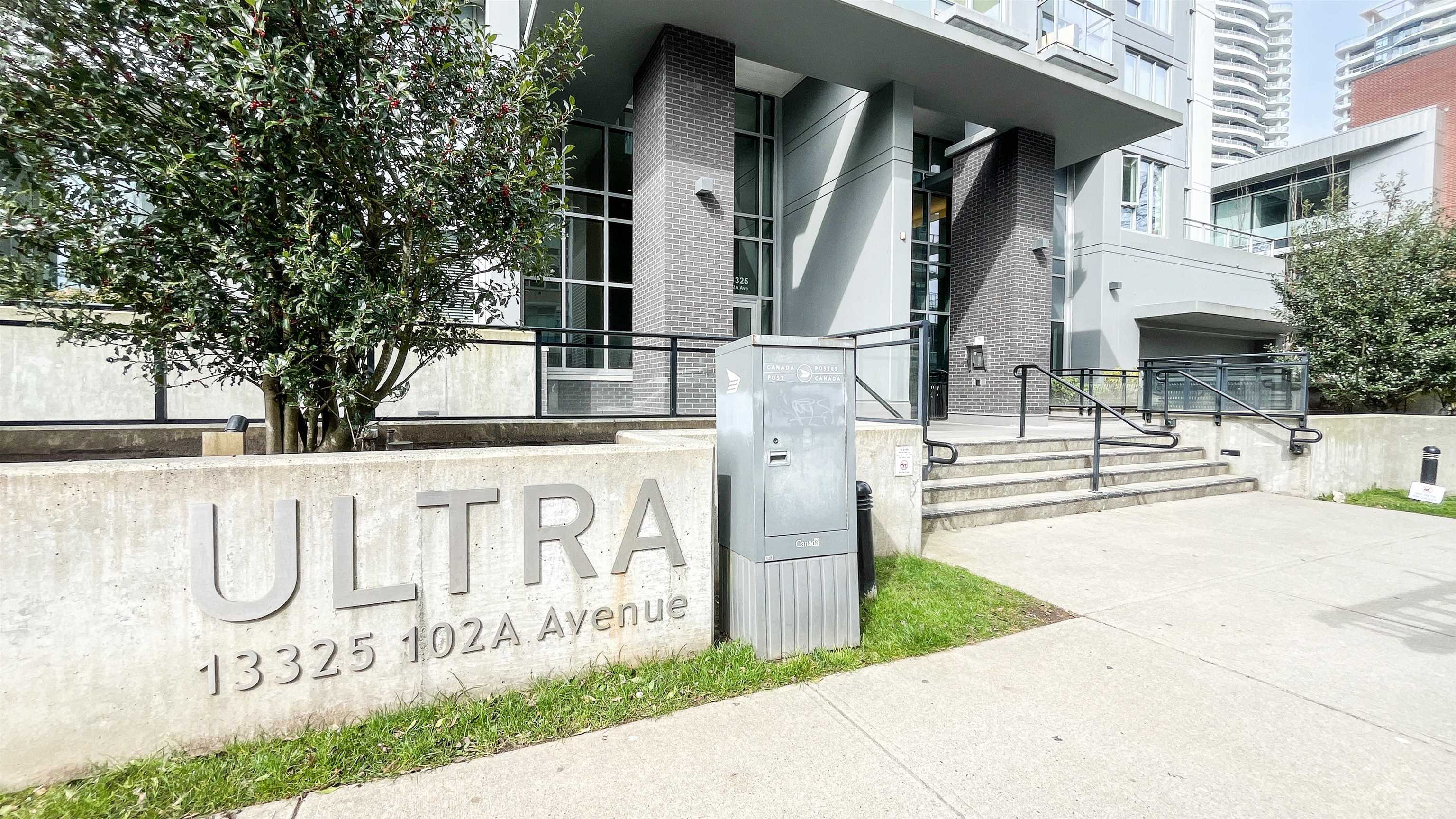 2903-13325 102a Avenue, Surrey, BC, V3T 0J5